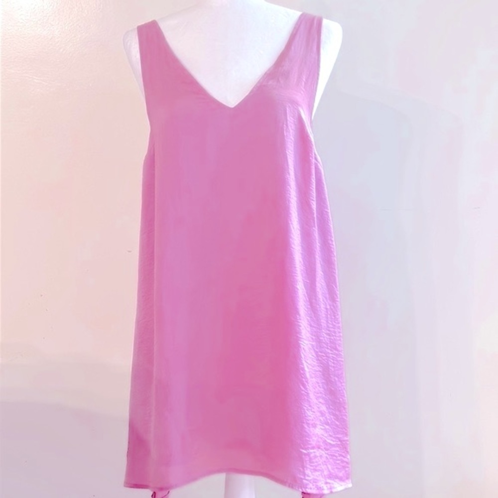 Knot Sister pink V neck sleeve less Dress